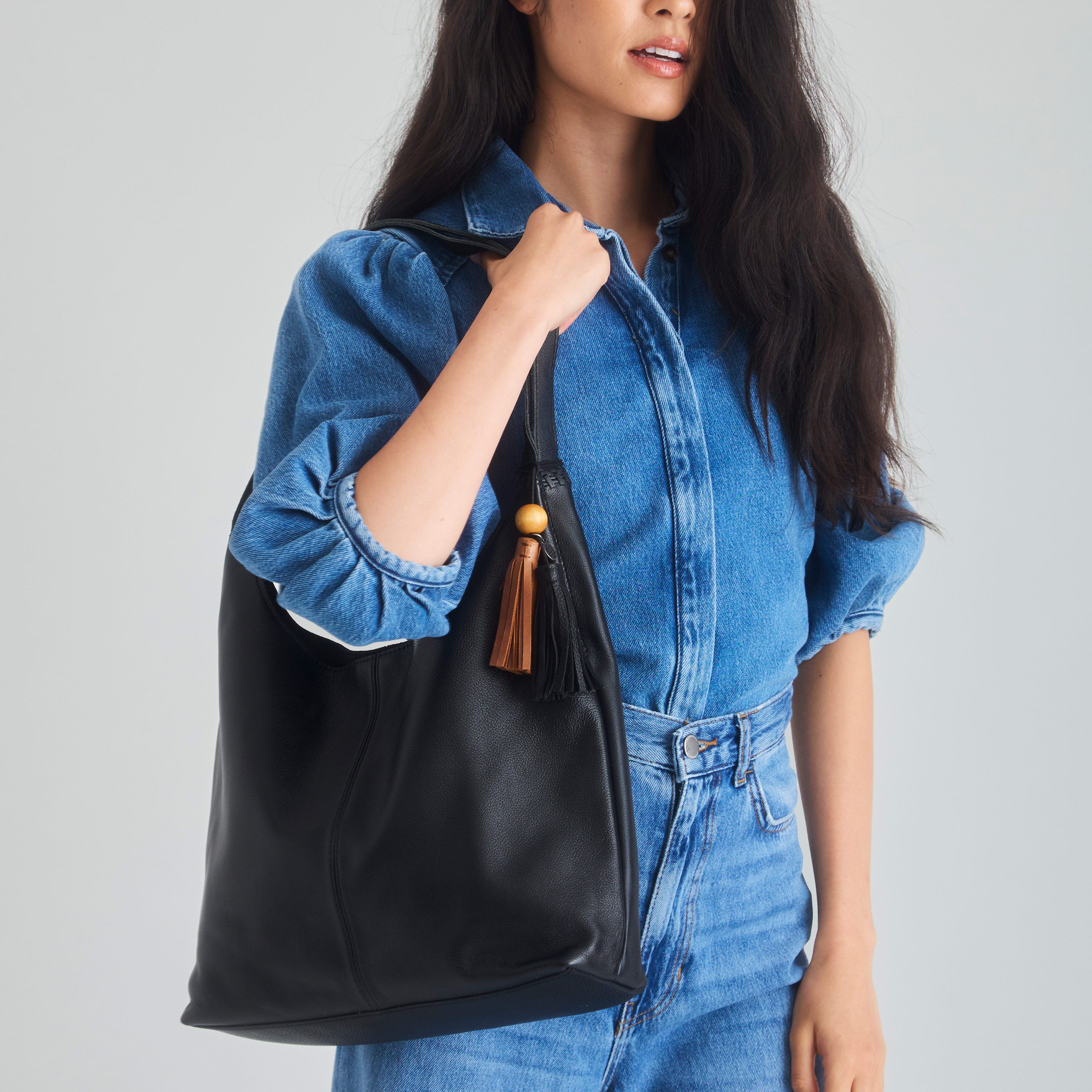 The Sak Huntley Hobo - Leather - Black